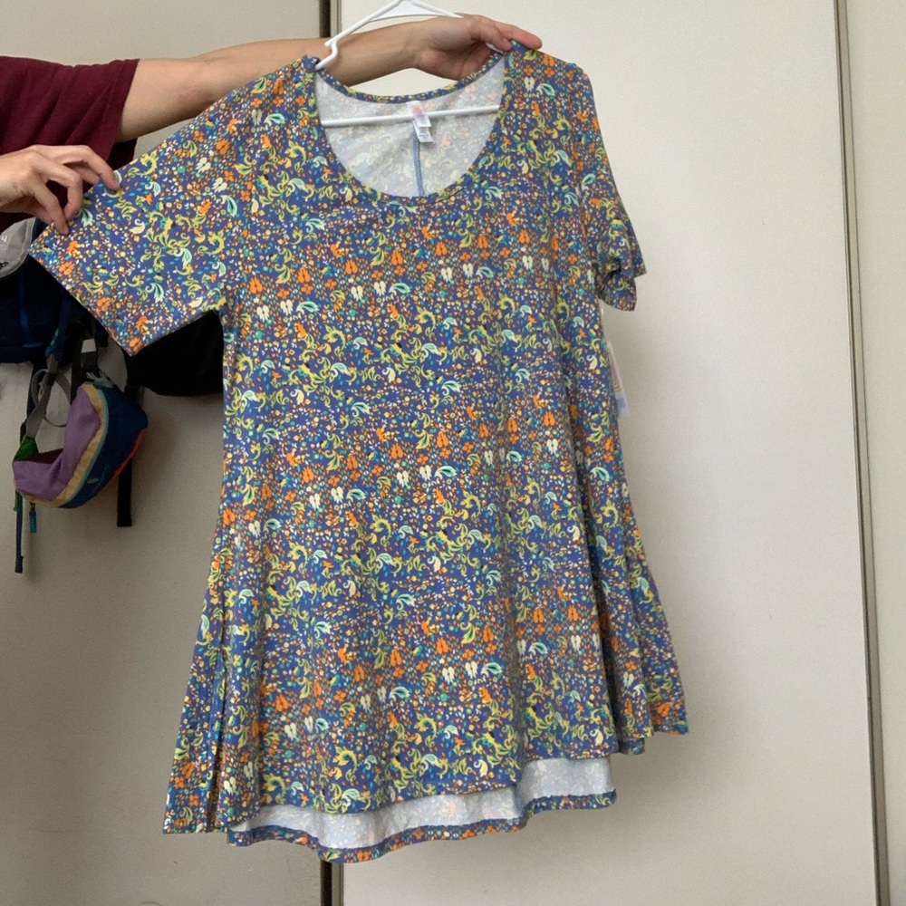 LuLaRoe PERFECT T. NWT. Never worn. L